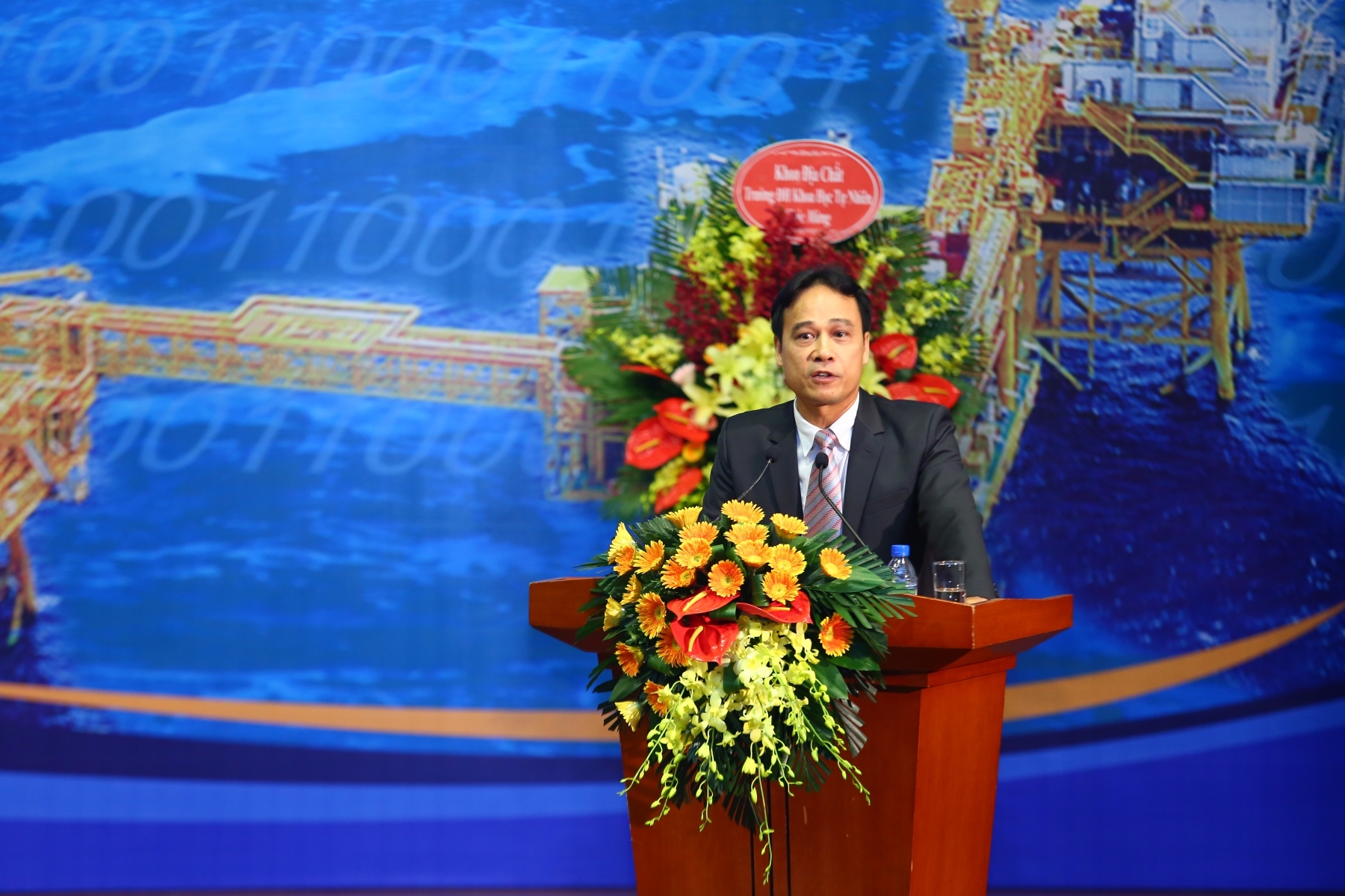 petrotimestv vpi to chuc hoi nghi khoa hoc ve khai thac su dung tai nguyen dau khi