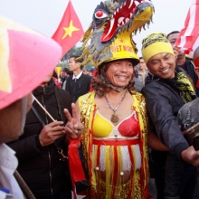 nhung co dong vien doc la tai chung ket aff cup 2018