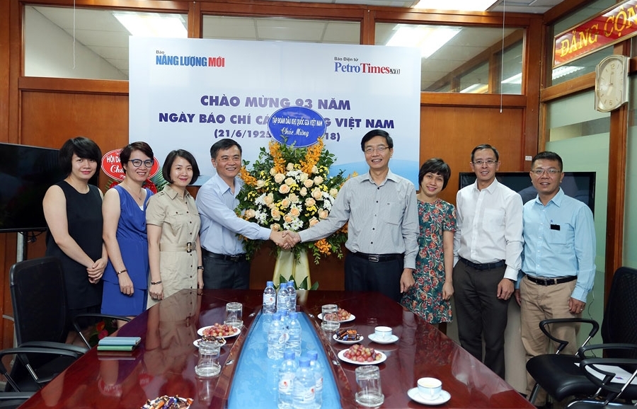 pvn va nhieu to chuc doanh nghiep chuc mung bao nang luong moi