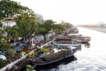 Chợ hoa 'trên bến, dưới thuyền' ngày giáp Tết