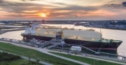 EU nhập khẩu nhiều LNG của Mỹ hơn khí đường ống của Nga