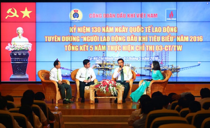 trong luc kho khan nay phai giu vung nhiet huyet nguoi dau khi