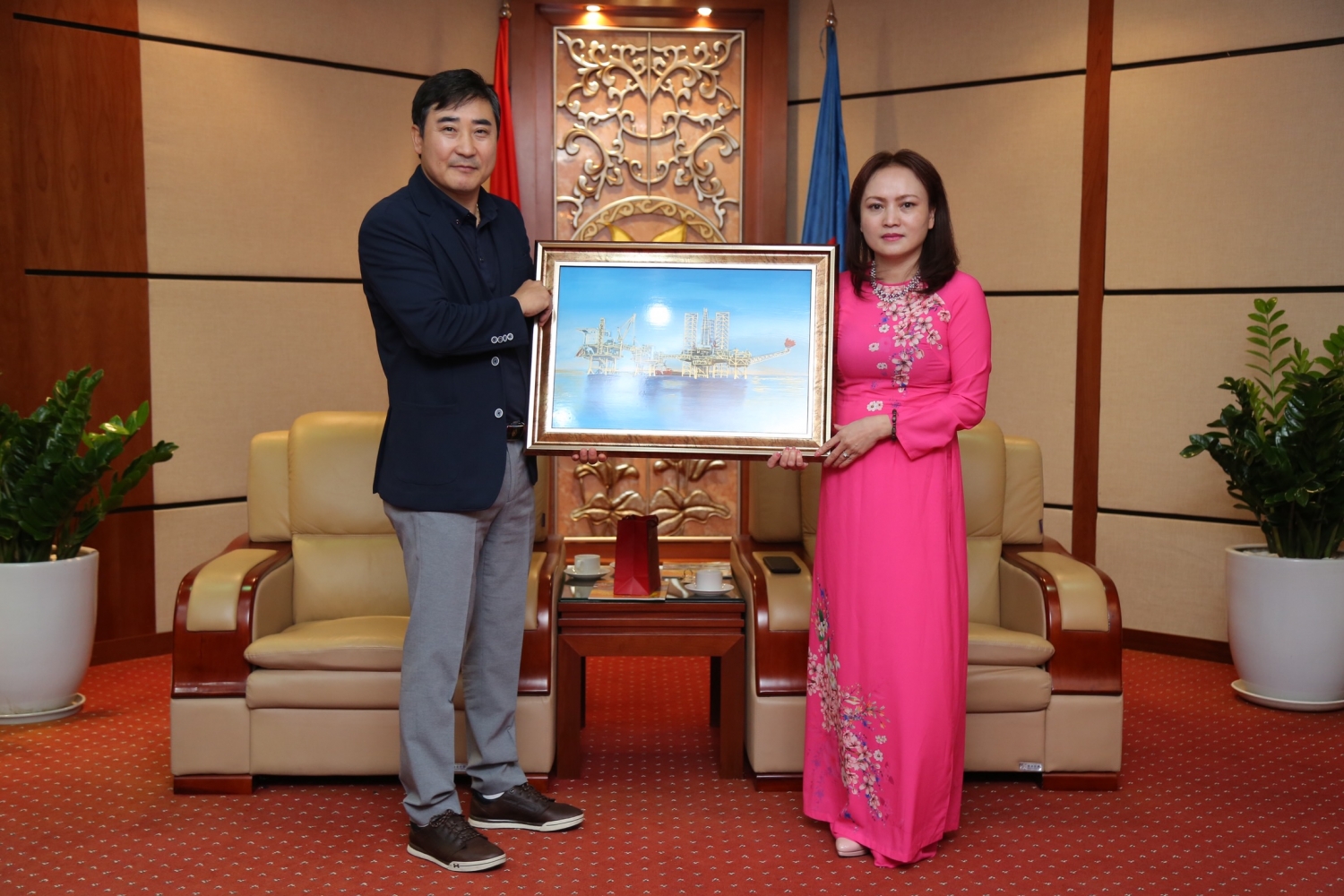lanh dao cd dkvn tiep cong doan dau khi han quoc