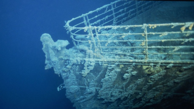 Giải mã vệt sáng bí ẩn gần xác tàu Titanic dưới đáy đại dương