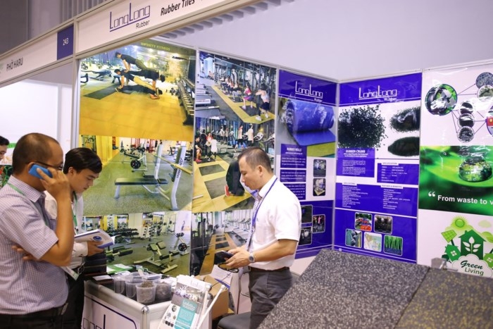 nhieu san pham ve nang luong sach co mat tai entech 2019