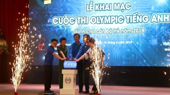 khai mac cuoc thi olympic tieng anh danh cho can bo tre nam 2019