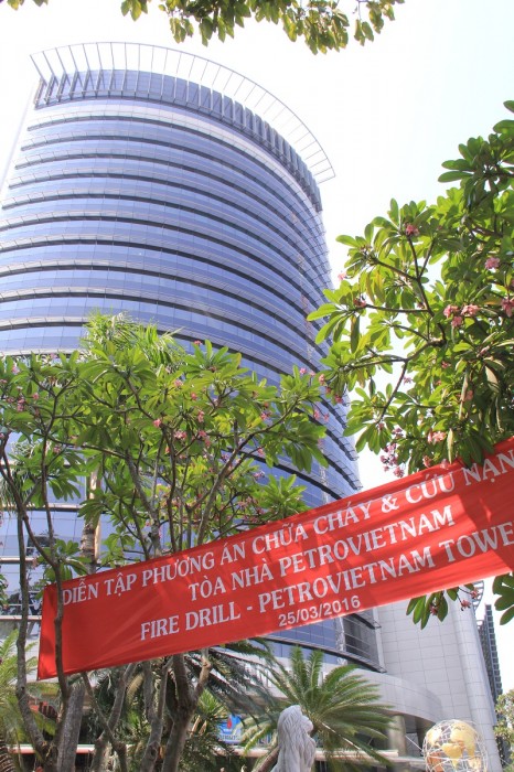 chum anh dien tap pccc tai petrovietnam tower