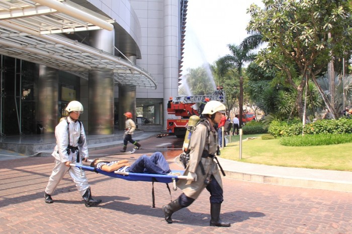 chum anh dien tap pccc tai petrovietnam tower