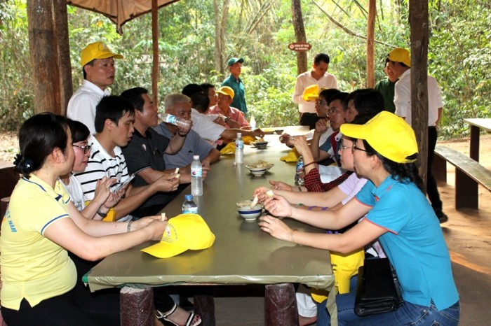 chum anh hanh trinh ve nguon vung dat thep cu chi