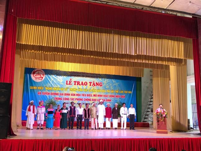 ninh thuan trao tang danh hieu nghe nhan uu tu trong linh vuc di san van hoa phi vat the