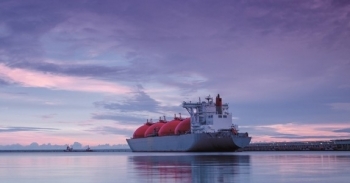 Trung Quốc xúc tiến bán hàng chục lô hàng LNG